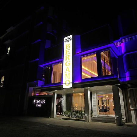 Bergamo Hotel Lingayen Exterior foto